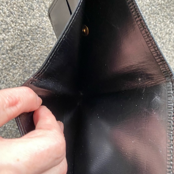 Black Epi Leather compact wallet - Picture 7 of 7